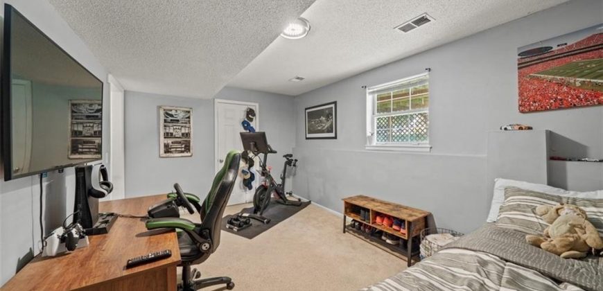 Homes for Sale in Kansas City, MO 64155 | 118 NE 109th Street