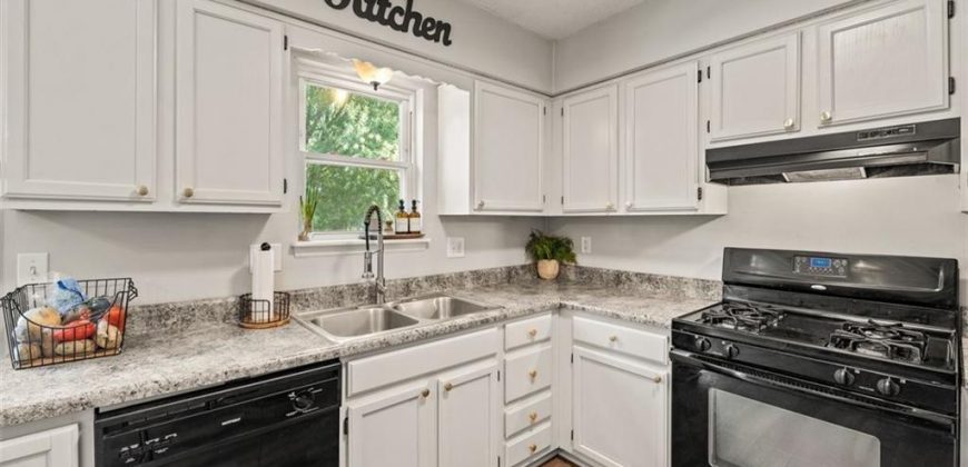 Homes for Sale in Kansas City, MO 64155 | 118 NE 109th Street