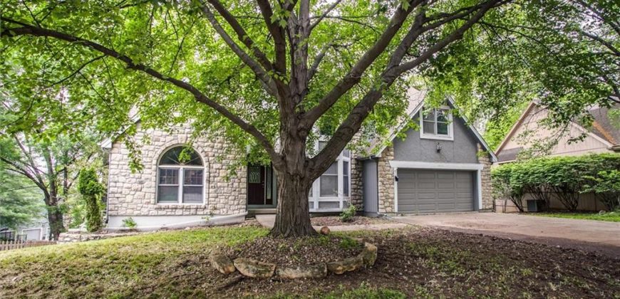 Homes for Sale in Kansas City, MO 64151 | 4008 NW 75th Street