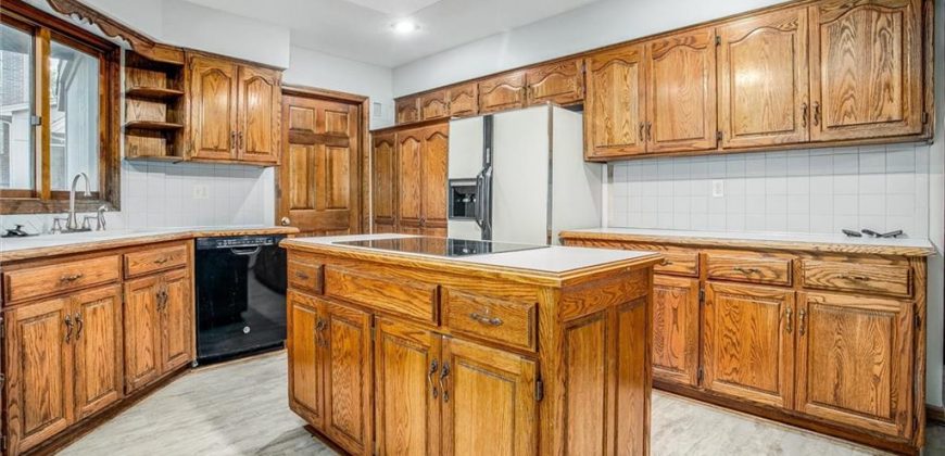 Homes for Sale in Kansas City, MO 64151 | 4008 NW 75th Street
