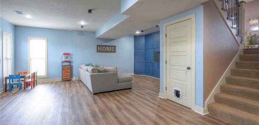 Homes for Sale in Kansas City, MO 64157 | 10111 N Tullis Drive