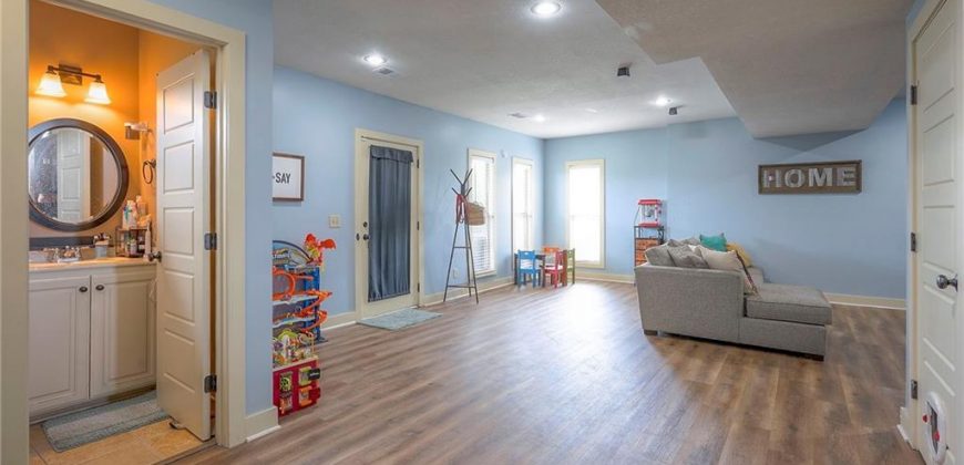Homes for Sale in Kansas City, MO 64157 | 10111 N Tullis Drive