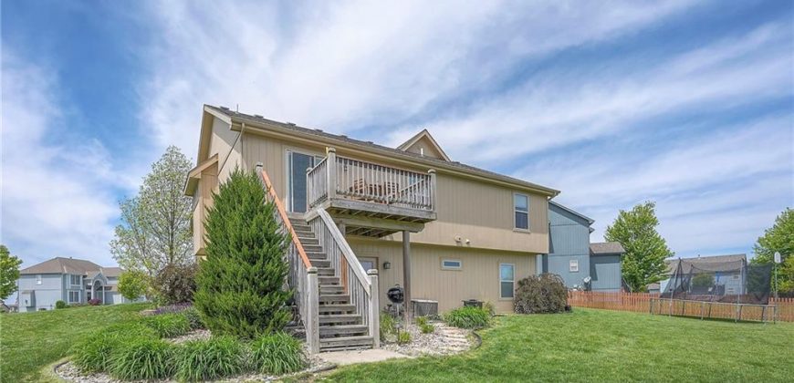 Homes for Sale in Kansas City, MO 64157 | 10111 N Tullis Drive