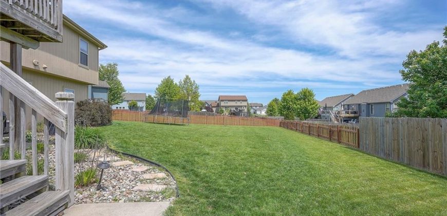 Homes for Sale in Kansas City, MO 64157 | 10111 N Tullis Drive