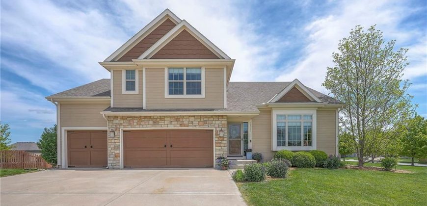 Homes for Sale in Kansas City, MO 64157 | 10111 N Tullis Drive