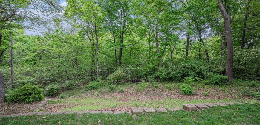 Homes for Sale in Parkville, MO 64152 | 5517  Sleepy Hollow Road