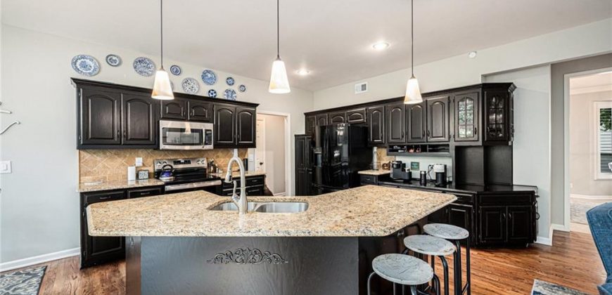 Homes for Sale in Parkville, MO 64152 | 5517  Sleepy Hollow Road