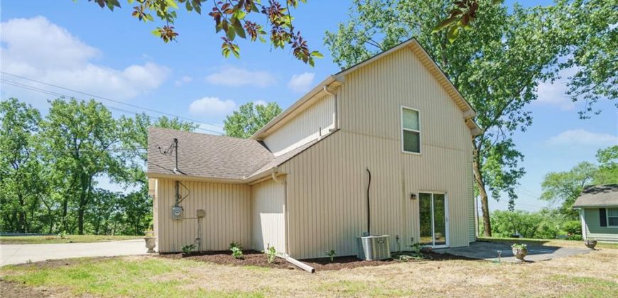 Homes for Sale in Parkville, MO 64152 | 11000 NW FF Highway
