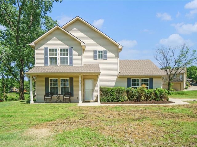 Homes for Sale in Parkville, MO 64152 | 11000 NW FF Highway