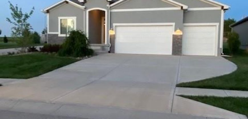 Homes for Sale in Kansas City, MO 64154 | 10617 N Fisk Avenue
