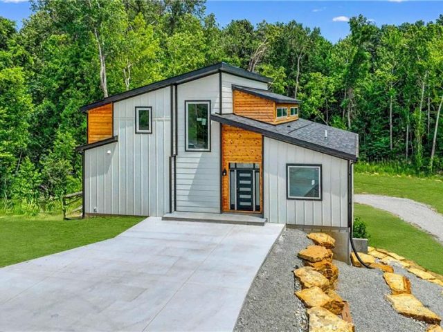 Homes for Sale in Kansas City, MO 64153 | 8395 NW Baker Rd Circle