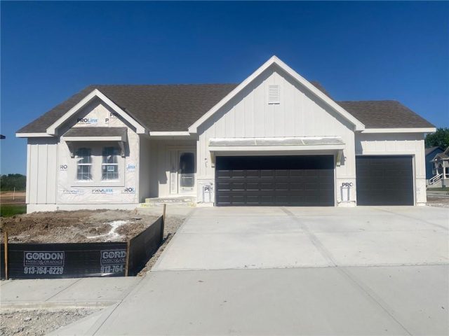 Homes for Sale in Kearney, MO 64060 | 1102  Noah Lane