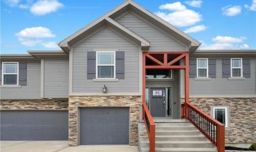 Homes for Sale in Smithville, MO 64089 | 13510  Forest Oaks Drive