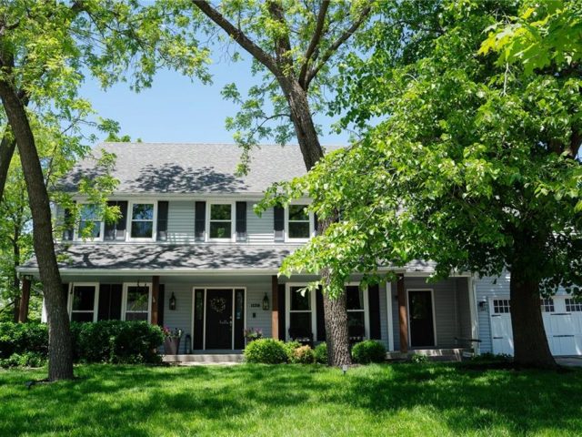 Homes for Sale in Liberty, MO 64068 | 1129  Camelot Hill Street