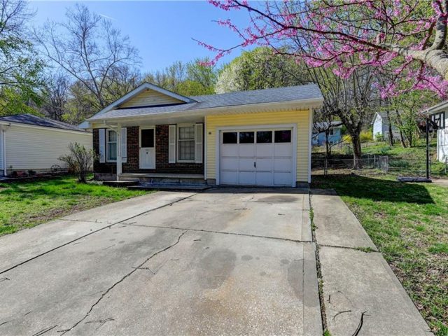 Homes for Sale in Weston, MO MO | 213  Thomas Street
