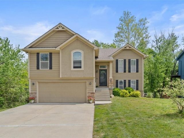 Homes for Sale in Liberty, MO 64068 | 125  Johnson Road