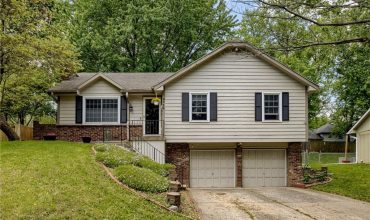 Homes for Sale in Parkville, MO 64152 | 6716 NW Sioux Drive