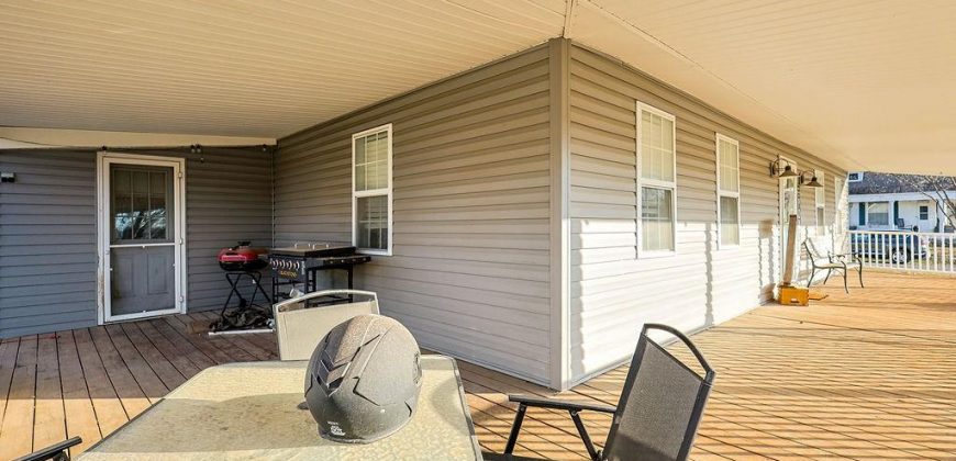 Homes for Sale in Dearborn, MO 64439 | 112 E 2nd Street