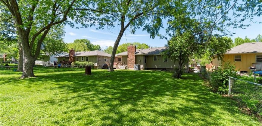 Homes for Sale in Kansas City, MO 64118 | 817 NE 81st Street