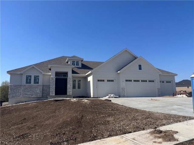 Homes for Sale in Kearney, MO 64060 | 2060  Foxtail Drive