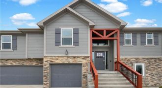 Homes for Sale in Smithville, MO 64089 | 13510  Forest Oaks Drive