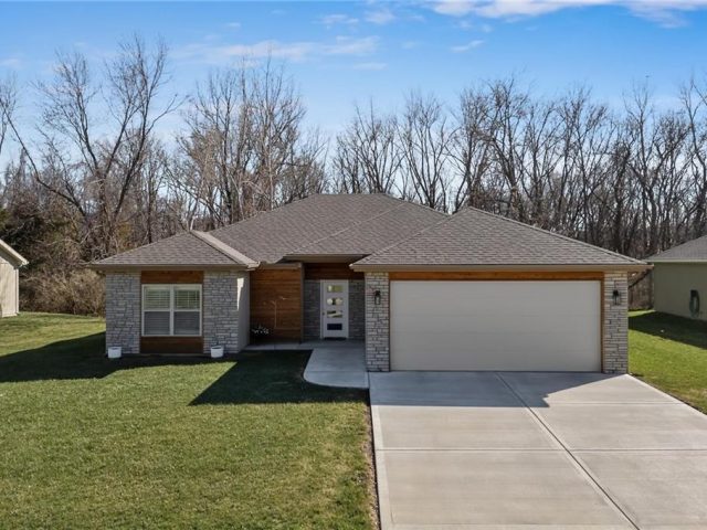 Homes for Sale in Excelsior Springs, MO 64024 | 1313  Kristie Circle
