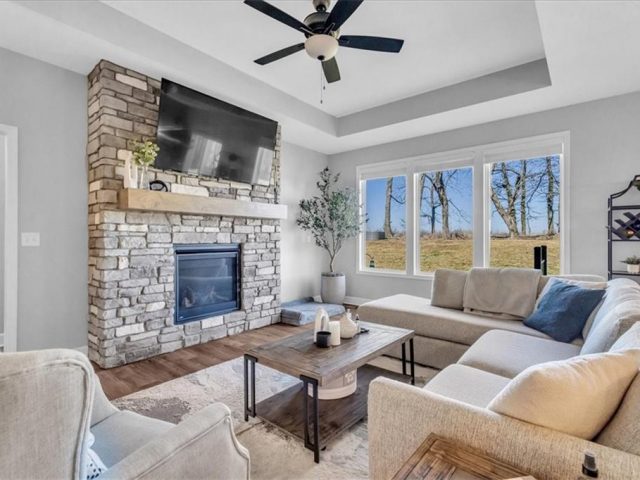 Homes for Sale in Kansas City, MO 64154 | 3970 NW 97th Street