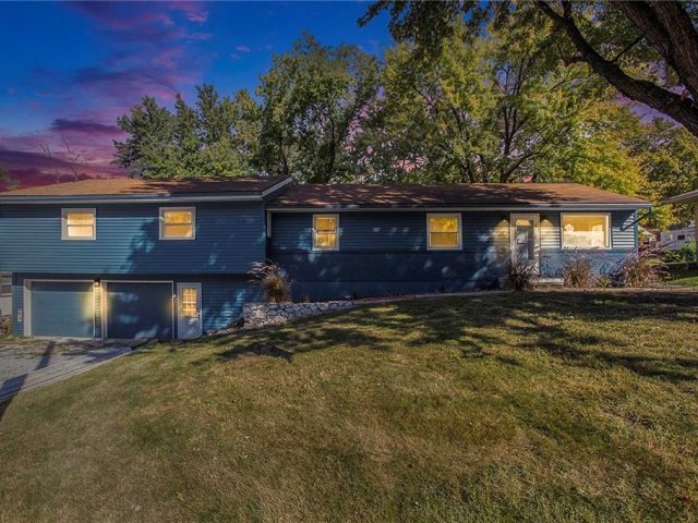 Homes for Sale in Northmoor, MO 64151 | 2020 NW 50th Street