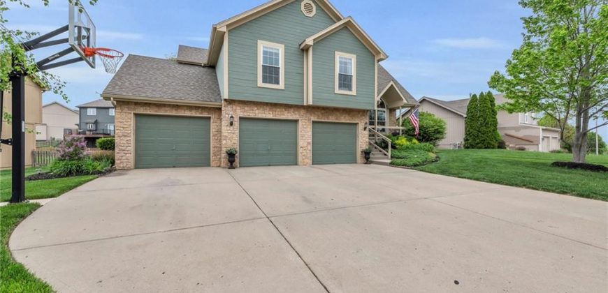 Homes for Sale in Kansas City, MO 64157 | 8108 NE 112th Street