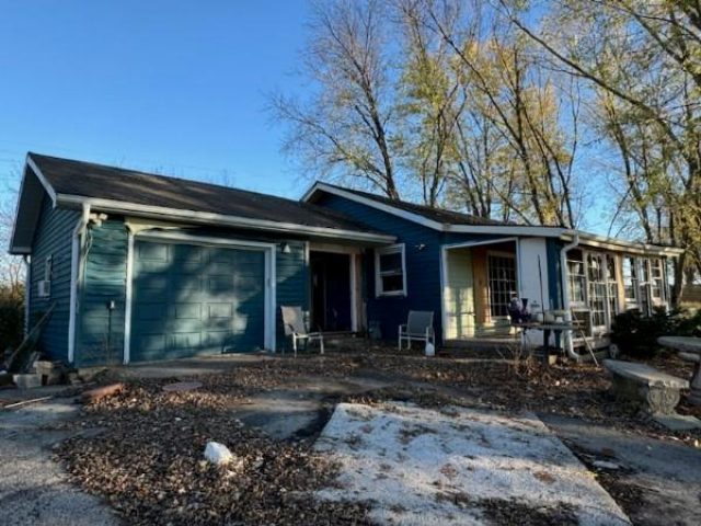 Homes for Sale in Liberty, MO 64068 | 12111  Scott Avenue