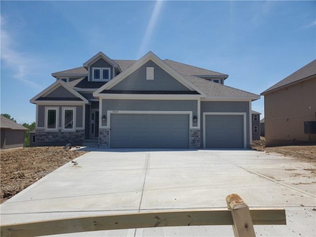 Homes for Sale in Kansas City, MO 64156 | 7009 NE 103rd Street