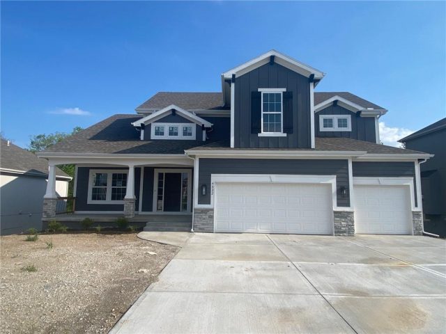 Homes for Sale in Kansas City, MO 64156 | 4822 NE 105th Street