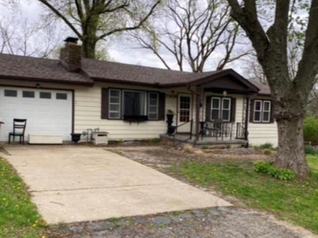 Homes for Sale in Pleasant Valley, MO 64068 | 7909  Arnote Road