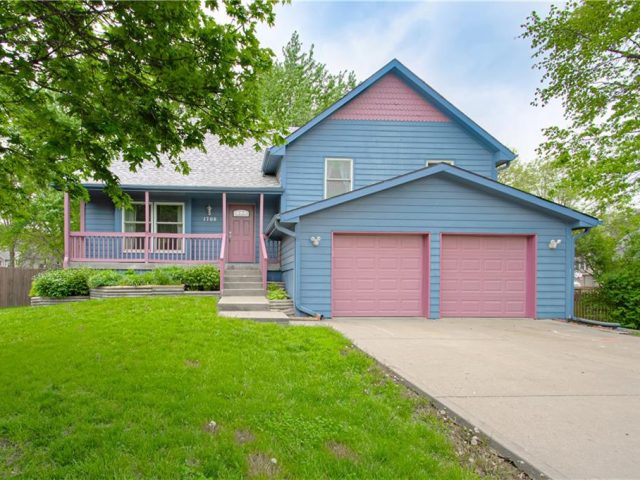 Homes for Sale in Kearney, MO 64060 | 1708  Park Lane