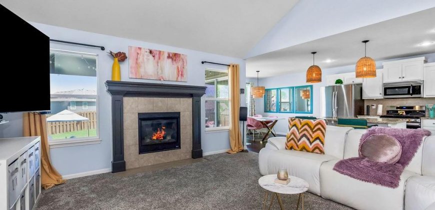 Homes for Sale in Kansas City, MO 64154 | 3806 NW Old Stagecoach Road