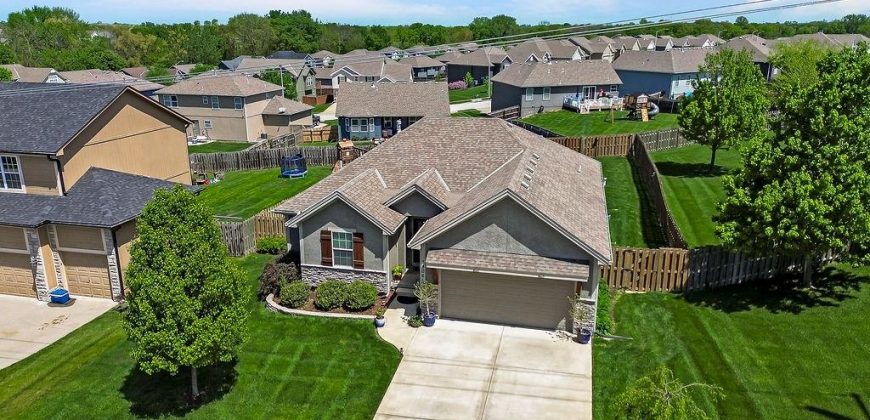 Homes for Sale in Kansas City, MO 64154 | 3806 NW Old Stagecoach Road
