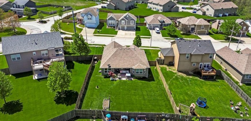 Homes for Sale in Kansas City, MO 64154 | 3806 NW Old Stagecoach Road