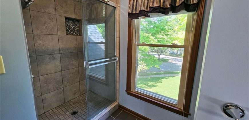 Homes for Sale in Kansas City, MO 64119 | 5806 N Kensington Avenue