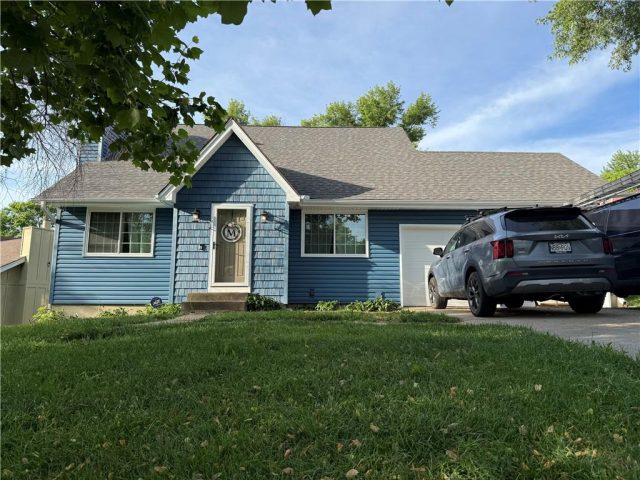 Homes for Sale in Kansas City, MO 64118 | 1109 NW 66th Terrace