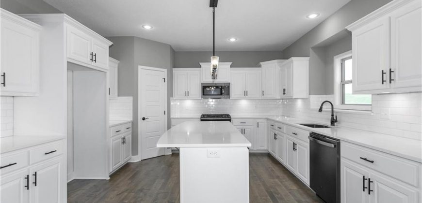 Homes for Sale in Kansas City, MO 64156 | 3716 NE 90th Street