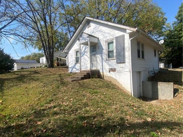 Homes for Sale in Liberty, MO 64068 | 602  Elm Street