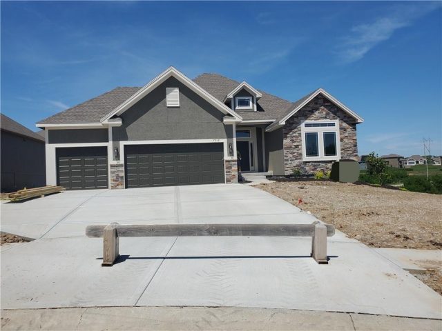 Homes for Sale in Kansas City, MO 64156 | 7012 NE 102nd Court