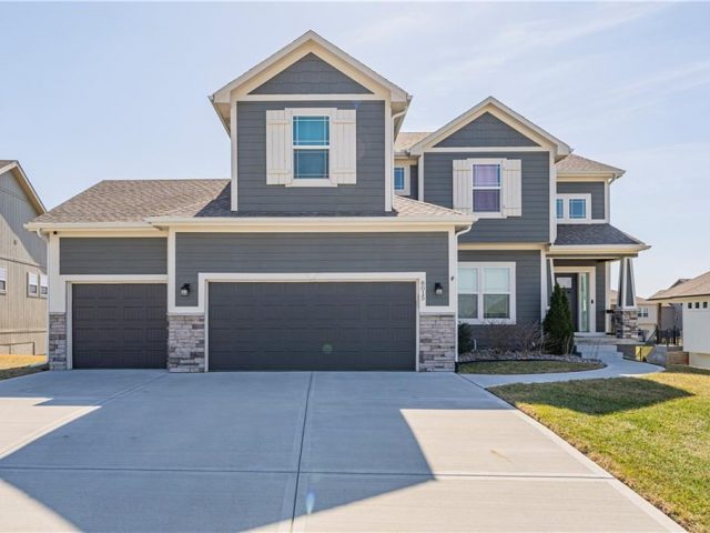 Homes for Sale in Kansas City, MO 64157 | 8015 NE 102nd Street