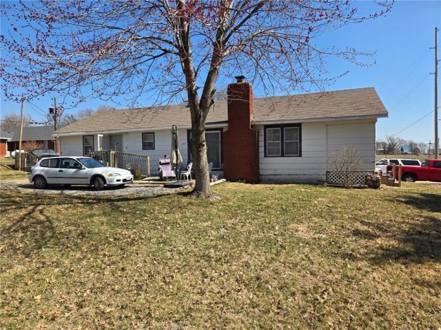 Homes for Sale in Ferrelview, MO 64163 | 400  1st Street