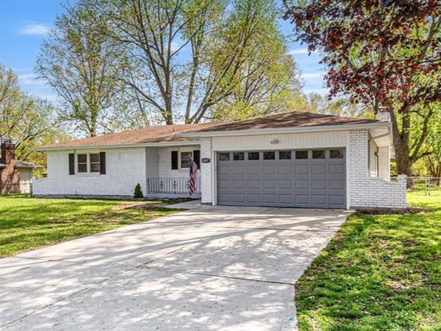 Homes for Sale in Excelsior Springs, MO 64024 | 1007  MISS BELLE Street