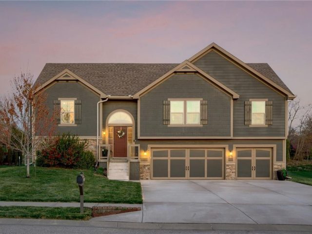 Homes for Sale in Kansas City, MO 64157 | 9409 NE 97th Street