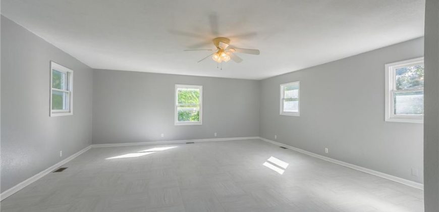 Homes for Sale in Liberty, MO 64068 | 1304  Middlebrook Drive