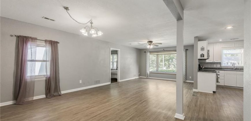 Homes for Sale in Liberty, MO 64068 | 1304  Middlebrook Drive