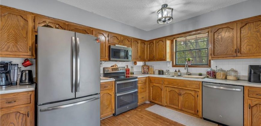 Homes for Sale in Kansas City, MO 64118 | 1109 NW 66th Terrace