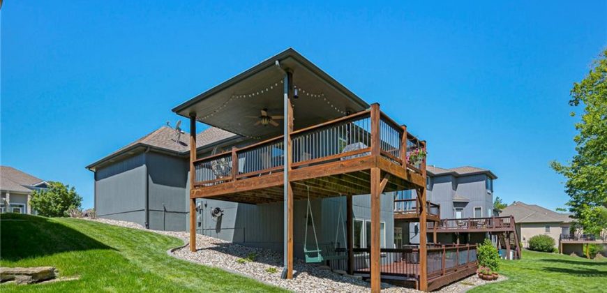 Homes for Sale in Kansas City, MO 64151 | 6215 N Allenton Avenue